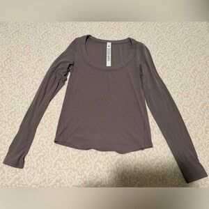 Women's Lululemon Hold Tight Scoop Neck Long Sleeve Top Size 6